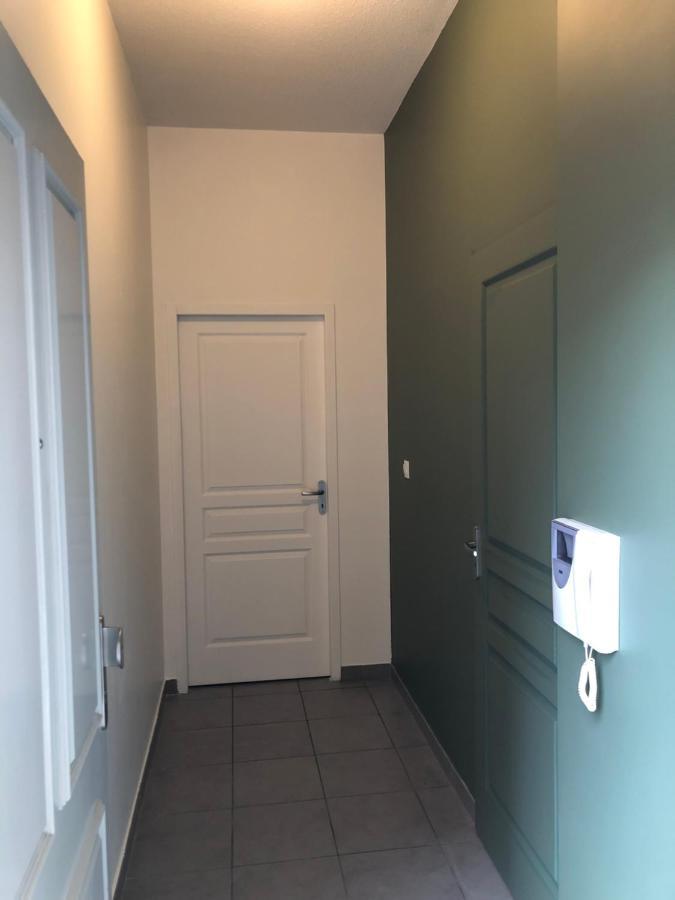 Appartement Studio Dole Grevy Deux Etoiles 外观 照片